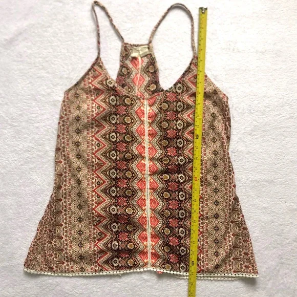 Japna Pattern Racerback Tank Top With Slit on Back - Picture 2 of 6